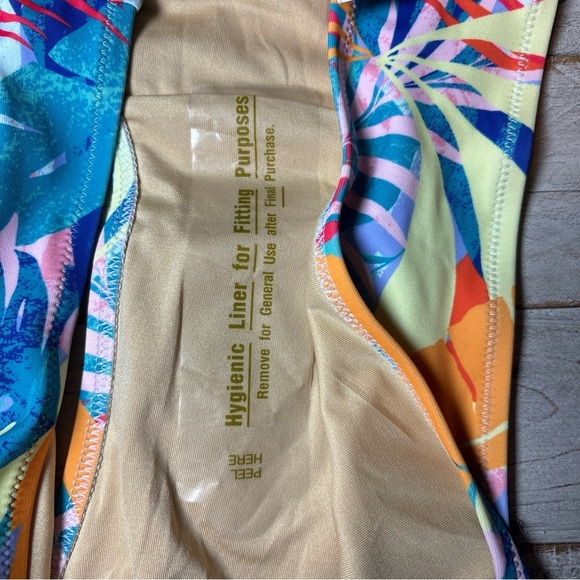 Floral Bikini Bottom Blue Red Yellow Pink Old Navy Woman's Size 4X NWT! - Picture 3 of 16